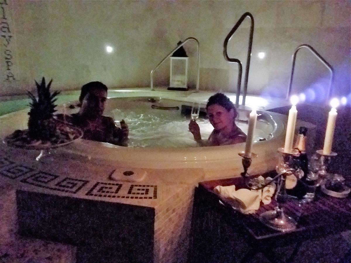Mandalay & Casa de Campo Senigália