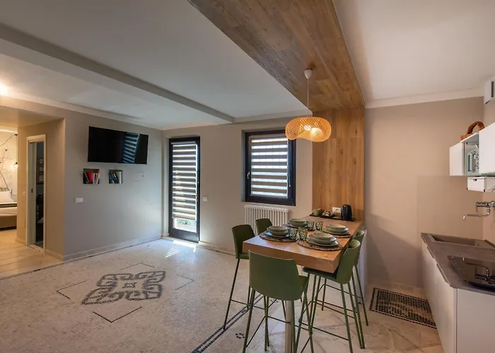 Mandalay Lodge & Resort Senigallia